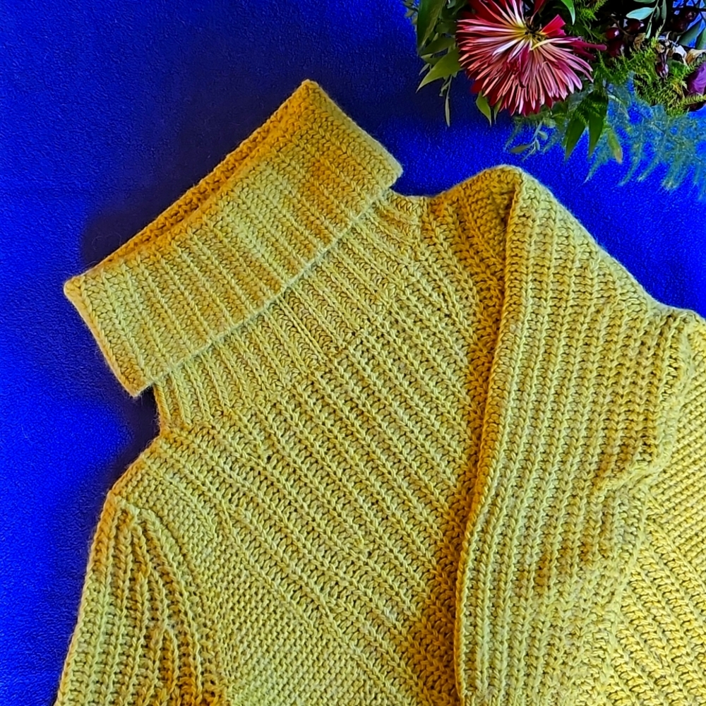 Womens Banana Repblic Cowl Neck Sweater Size S